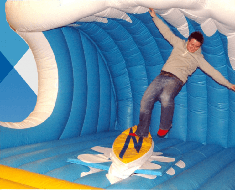 Mechanical Wave Surfer