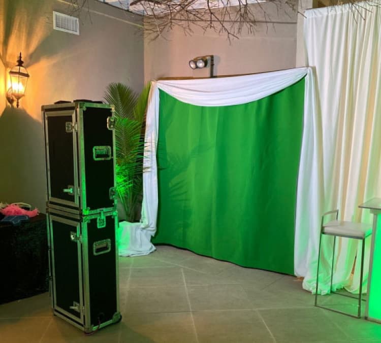 Green Screen